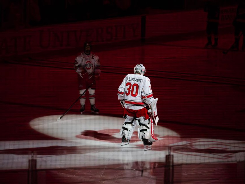 Хоккейная экипировка как символ рекорда Гретцки
